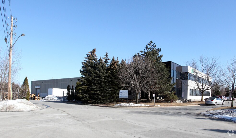 More Photos Of 735 Oval Ct, Burlington Warehouse For Lease