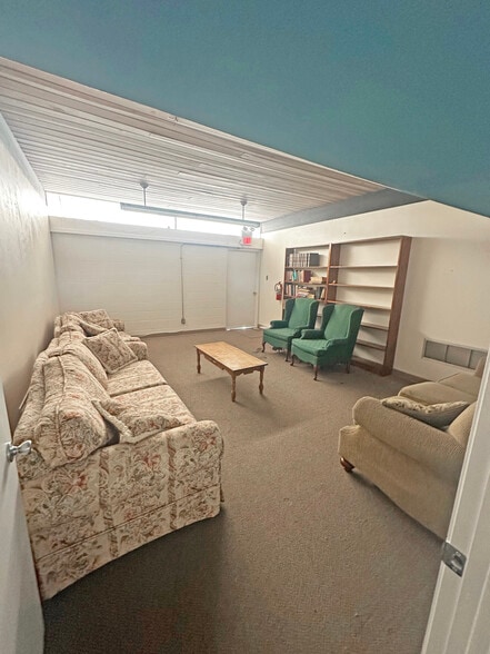 More Photos Of 105 E Martindale Dr, Marshall Religious Facility For Sale