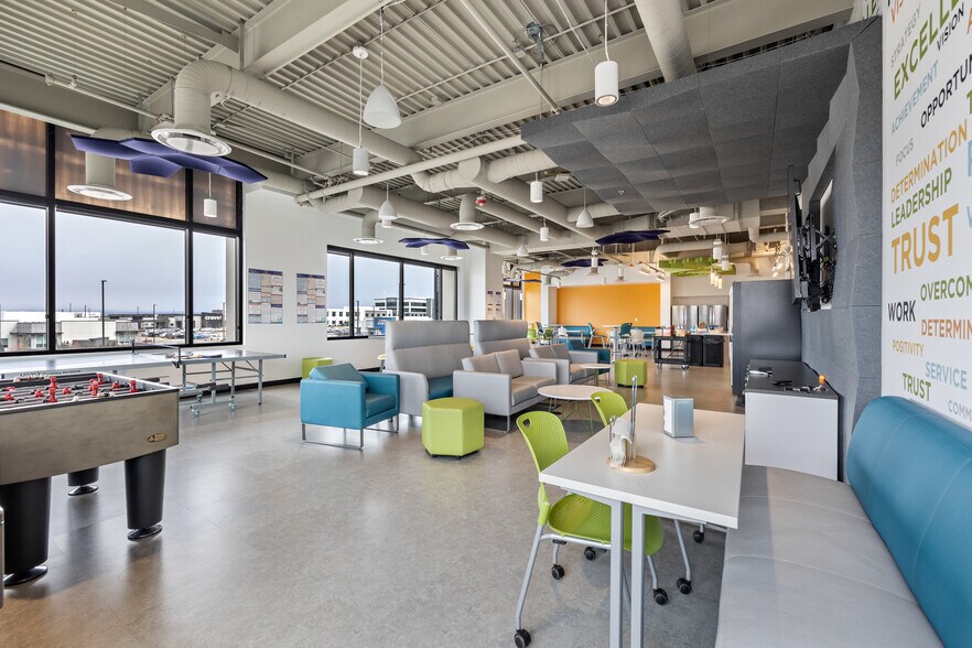 More Photos Of 2929 W Navigator Dr, Meridian Office For Lease