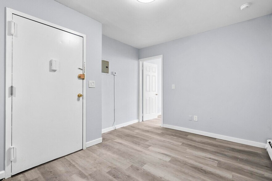 More Photos Of 58 Chestnut St, Yonkers Apartments For Sale