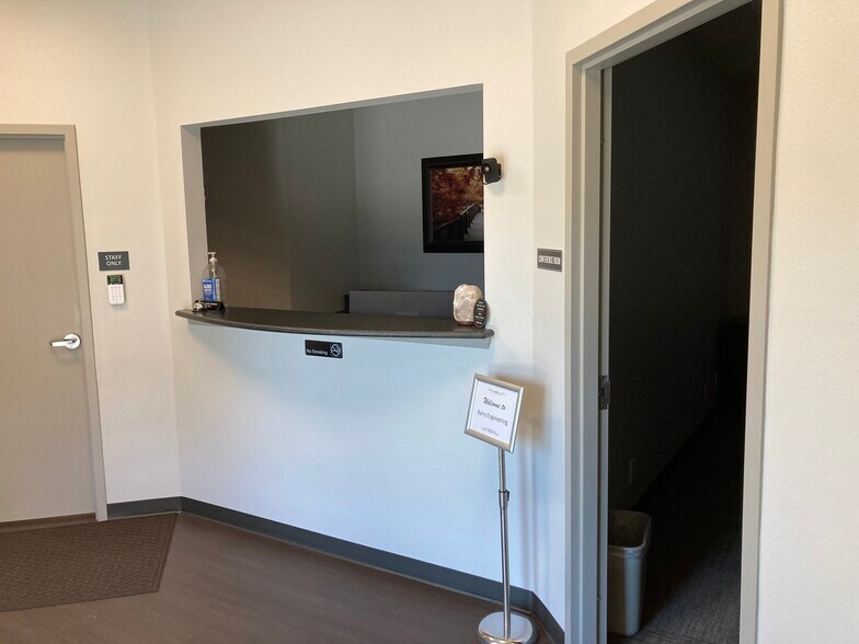 More Photos Of 21834 Northwest Fwy, Cypress Office For Sale