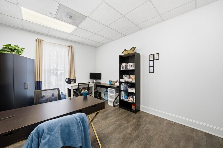 More Photos Of 324 Cherokee St NE, Marietta Office For Lease