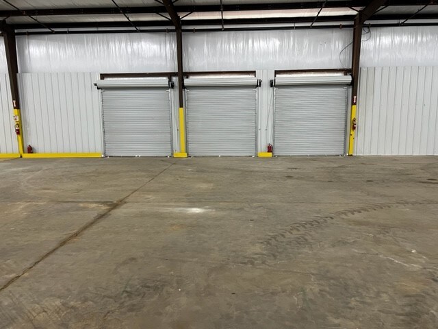 More Photos Of 714 Gil Harbin Industrial Blvd, Valdosta Warehouse For Lease