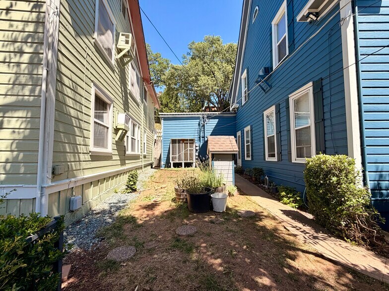 More Photos Of 2977 Bedford Ave, Placerville Apartments For Sale