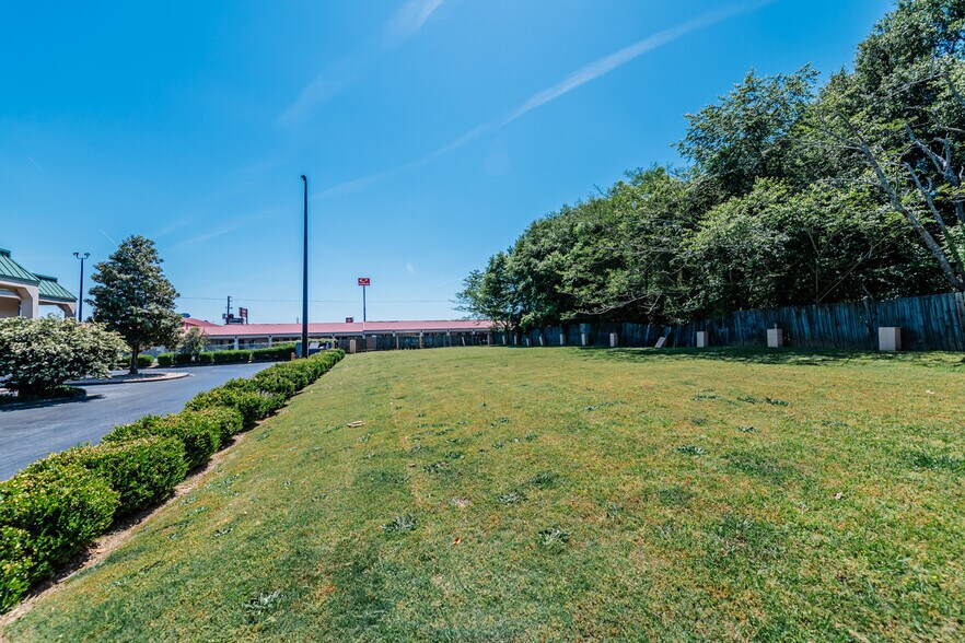 More Photos Of 115 Chapman Rd, Byron Hotel For Sale