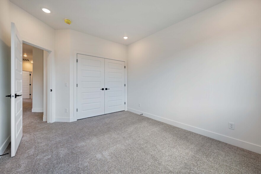 More Photos Of 1935 W 250 S, Hurricane Apartments For Sale