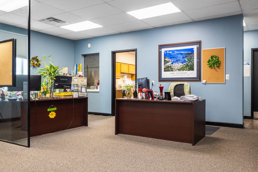 More Photos Of 146 Railroad Ave, Sayville Office For Sale