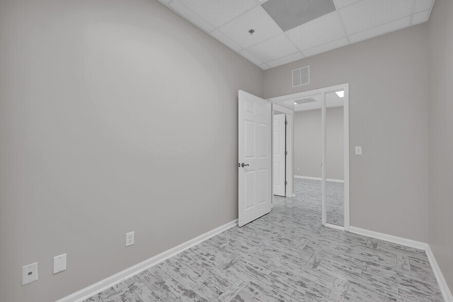 More Photos Of 701 Market St, Saint Augustine Loft Creative Space For Sale