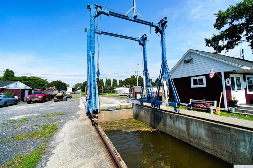 More Photos Of 103 Main St, Catskill Marina For Sale