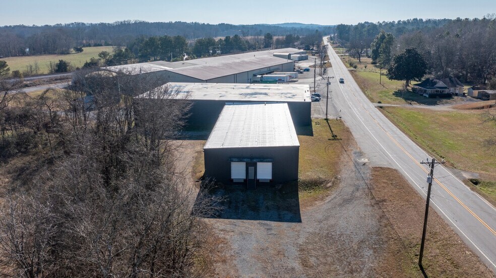 More Photos Of 3843 Highway 41 N, Resaca Distribution For Lease