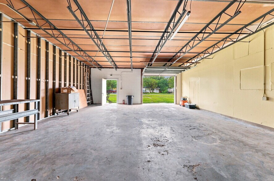 More Photos Of 4643 73rd Ave, Pinellas Park Manufacturing For Sale