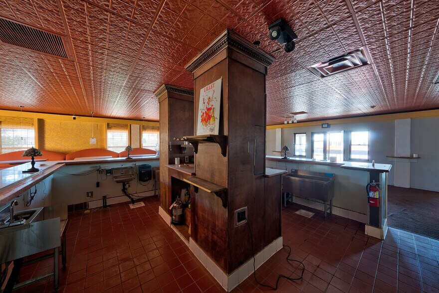 More Photos Of 369 N Palm Canyon Dr, Palm Springs Restaurant For Lease