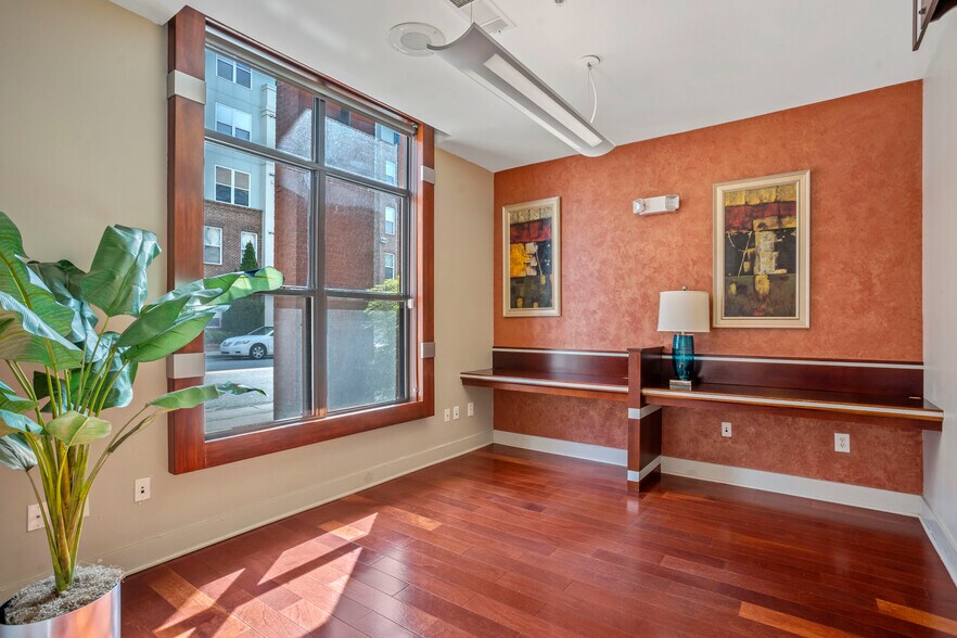 More Photos Of 400 17th St NW, Atlanta Apartments For Lease