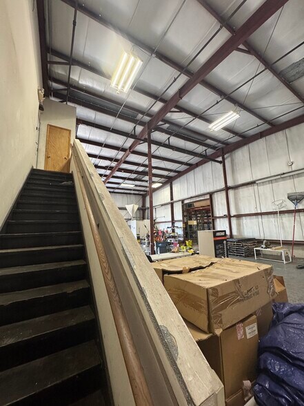 More Photos Of 280 W Central Blvd, Cape Canaveral Manufacturing For Sale