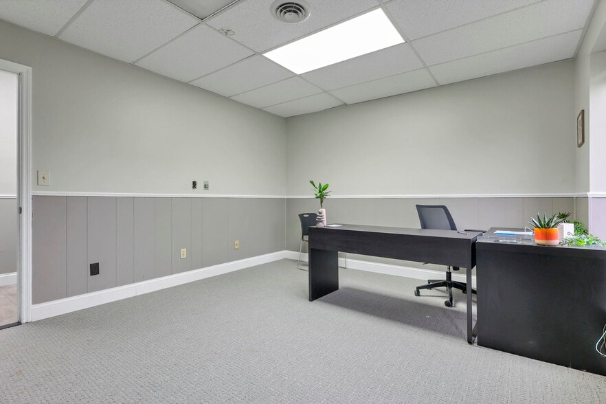 More Photos Of 2844 E River Rd, Dayton Office For Sale
