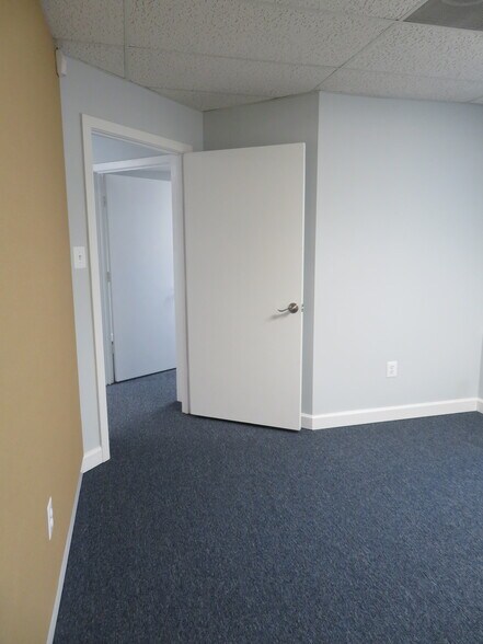 More Photos Of 19719 Executive Park Cir, Germantown Medical For Lease