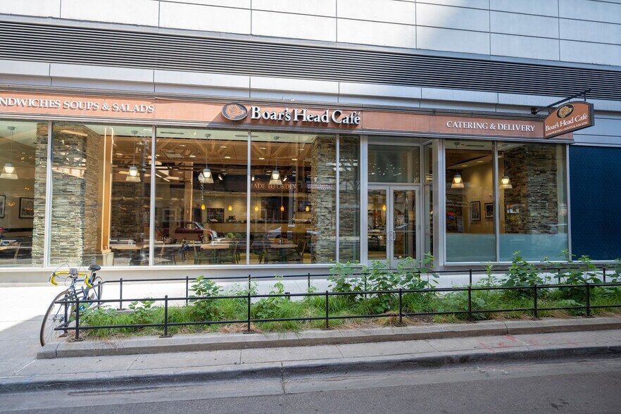 More Photos Of 210 N Wells St, Chicago Apartments For Lease