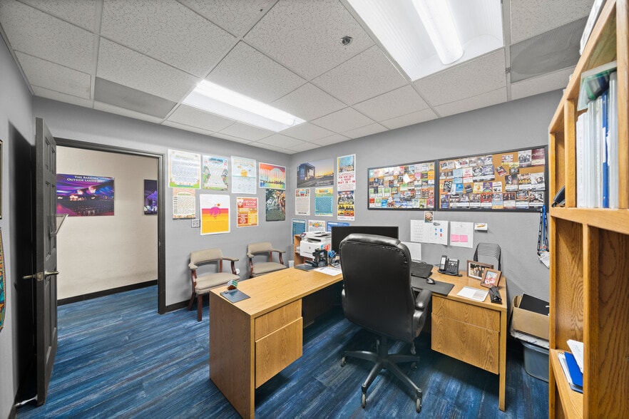 More Photos Of 4081 Seaport Blvd, West Sacramento Warehouse For Lease
