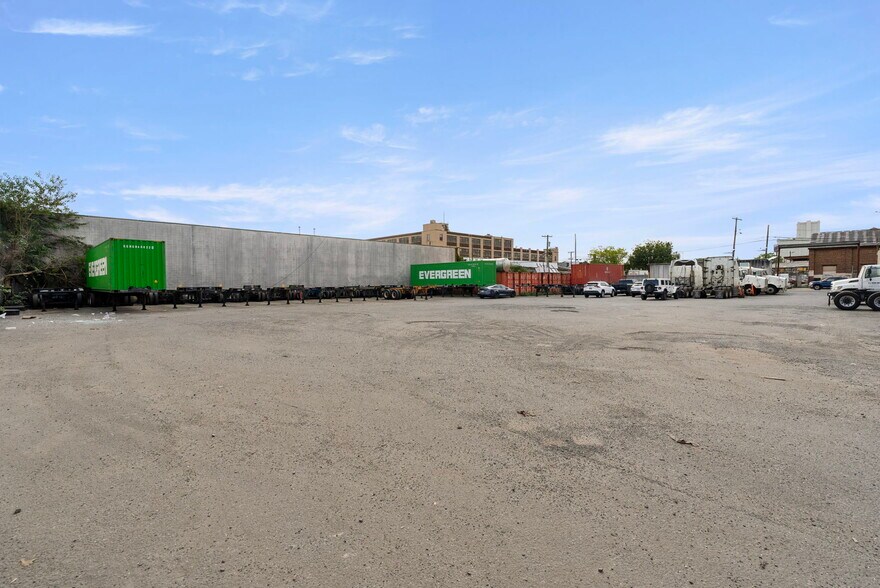 More Photos Of 310 Sherman Ave, Newark Warehouse For Sale