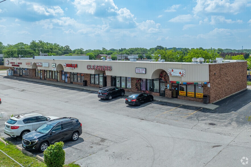 Primary Photo Of 4001-4015 175th St, Country Club Hills General Retail For Sale