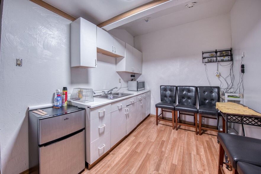 More Photos Of 1080 3rd Ave, North Versailles Warehouse For Sale