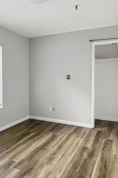 More Photos Of 459 Stow Ave, Oakland Apartments For Sale