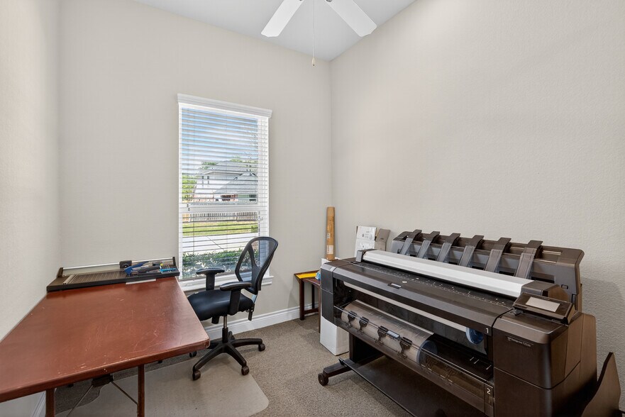 More Photos Of 32400 SH 249, Pinehurst Loft Creative Space For Lease