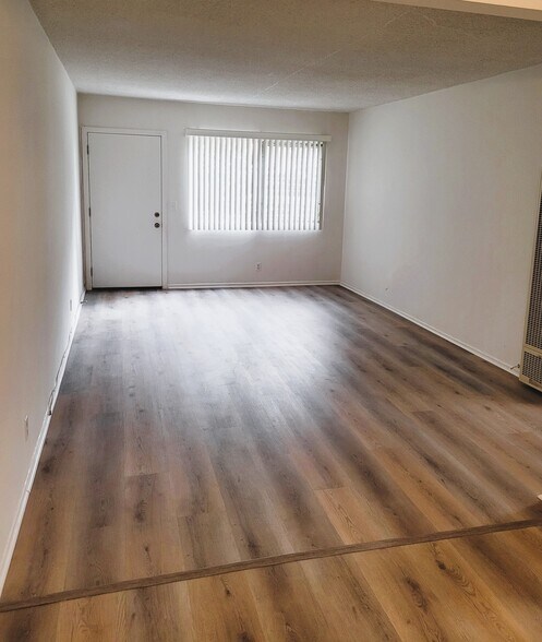 More Photos Of 6500 Shirley Ave, Reseda Apartments For Sale