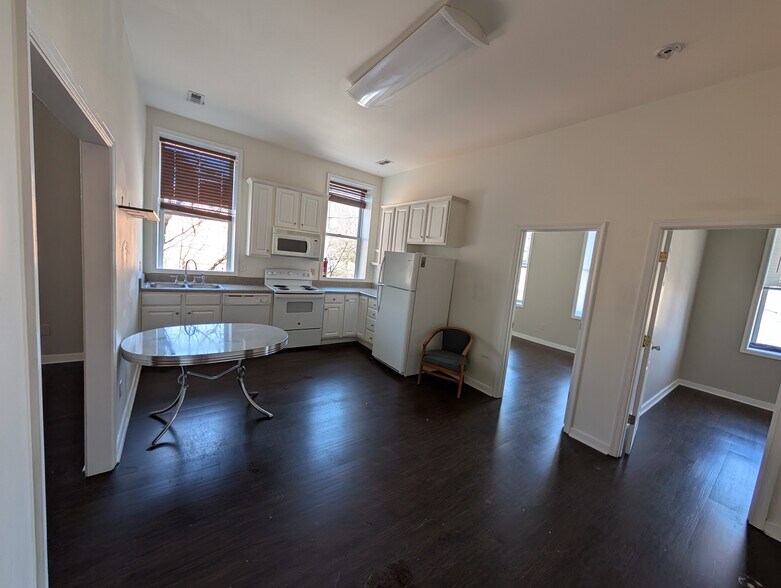 More Photos Of 1627 W Main St, Richmond Storefront Retail Residential For Sale