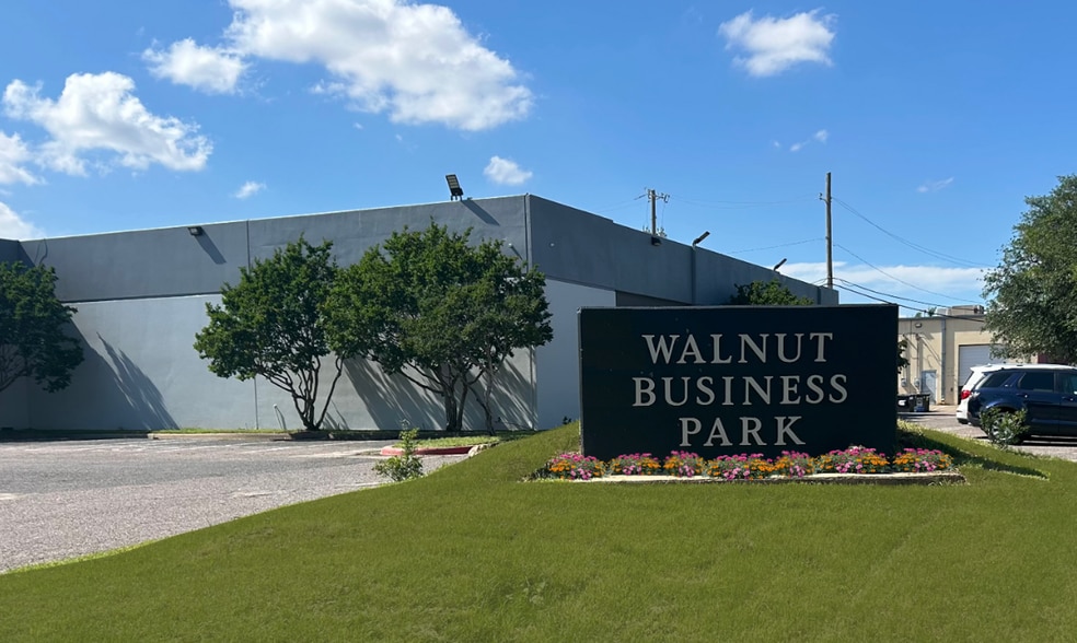 Primary Photo Of 2429-2458 Walnut Ridge St, Dallas Light Manufacturing For Lease
