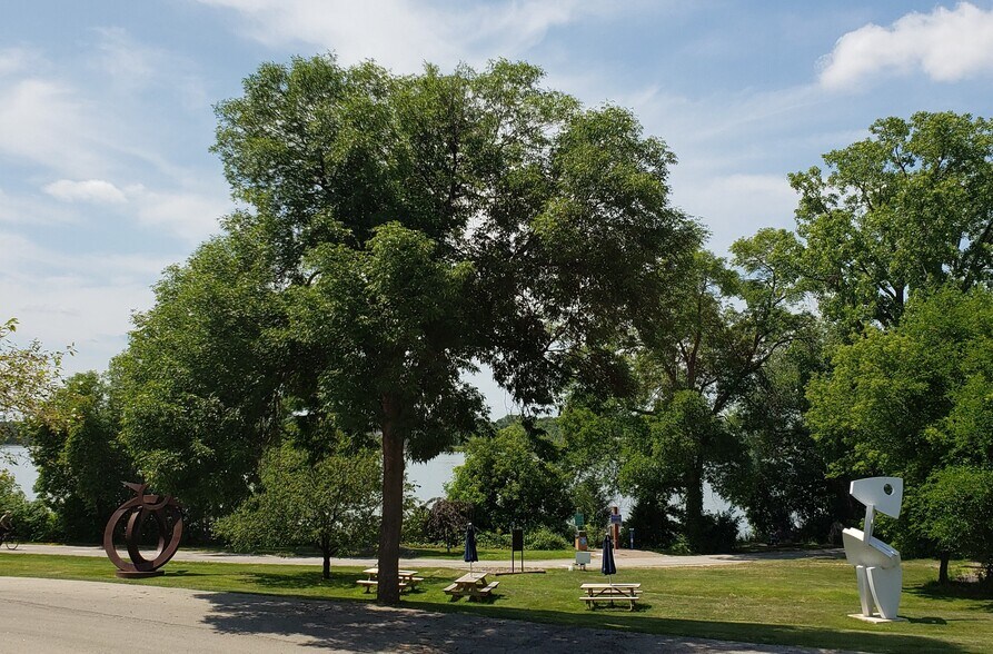 More Photos Of 2050 Riverside Dr, Green Bay Loft Creative Space For Lease