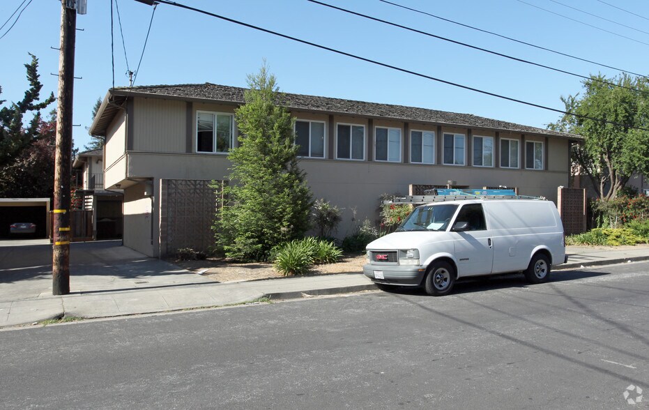 Primary Photo Of 1552 Regent St, Redwood City Apartments For Sale