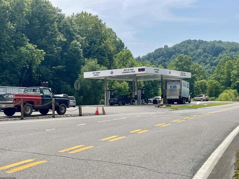 More Photos Of 20165 S US-19 Hwy, Walkersville Convenience Store For Sale