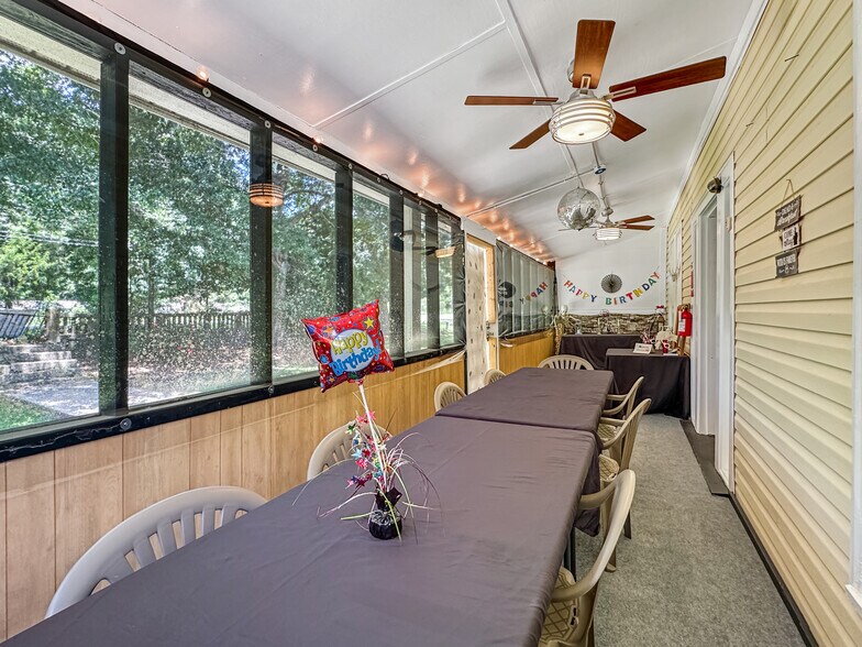 More Photos Of 1505 S Hwy 95A, Cantonment Freestanding For Sale