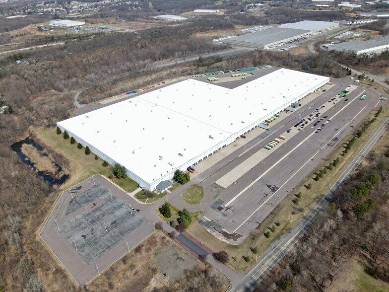 More Photos Of 1055 Hanover St, Wilkes-Barre Distribution For Lease