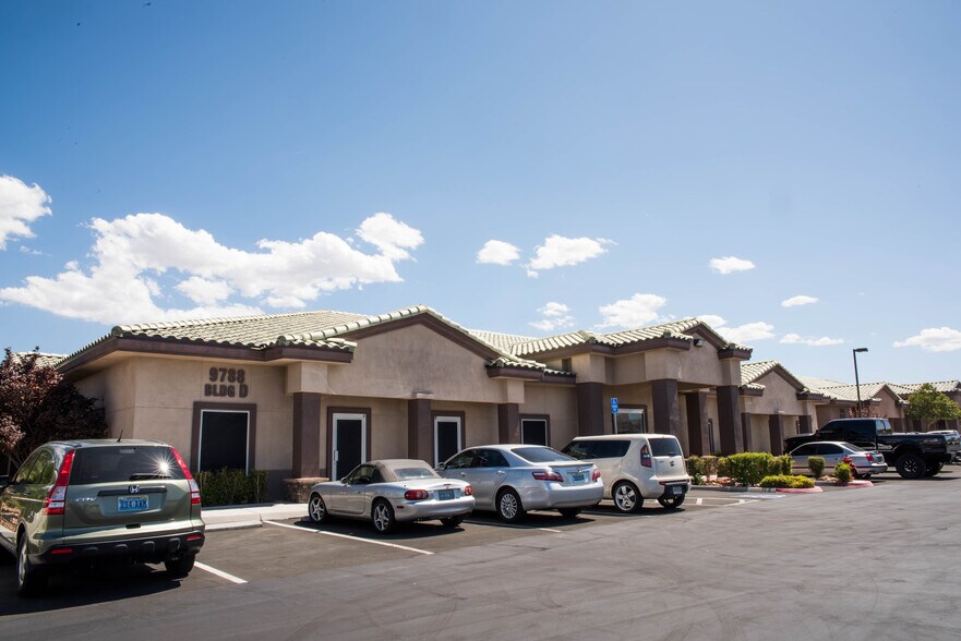 More Photos Of 9708 Gilespie St, Las Vegas Office For Lease
