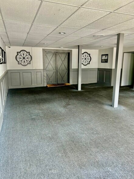 More Photos Of 136 Main St, Morris Restaurant For Lease