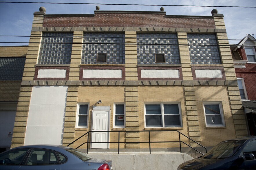 Primary Photo Of 920 Utica St, Allentown Unknown For Lease