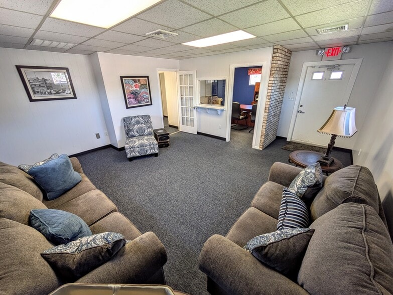 More Photos Of 1365 Blue Mountain Dr, Danielsville Office For Sale