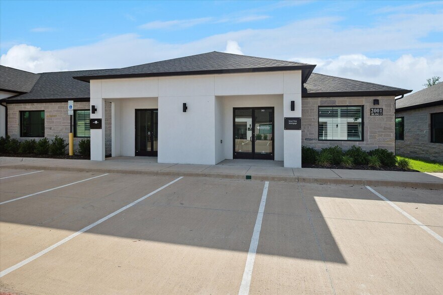 More Photos Of 2001 Auburn Hills Pky, McKinney Office For Lease