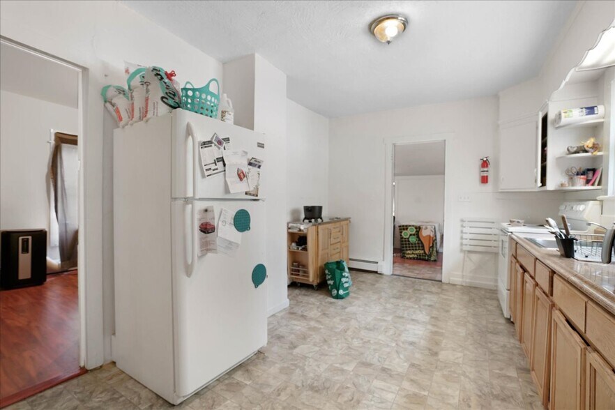 More Photos Of 1101 River Rd, New Windsor Township General Retail For Sale