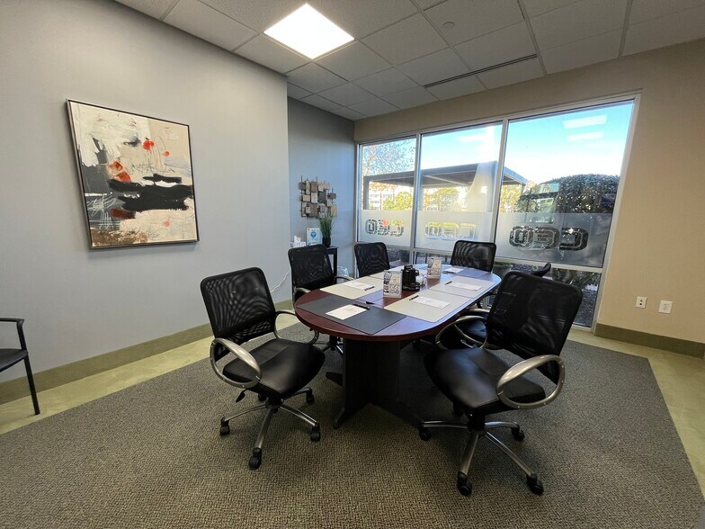 More Photos Of 5215 Colley Ave, Norfolk Office For Lease