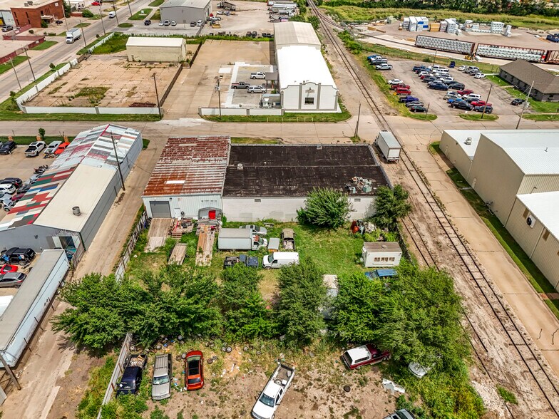 More Photos Of 925 E 19th St, Wichita Warehouse For Sale