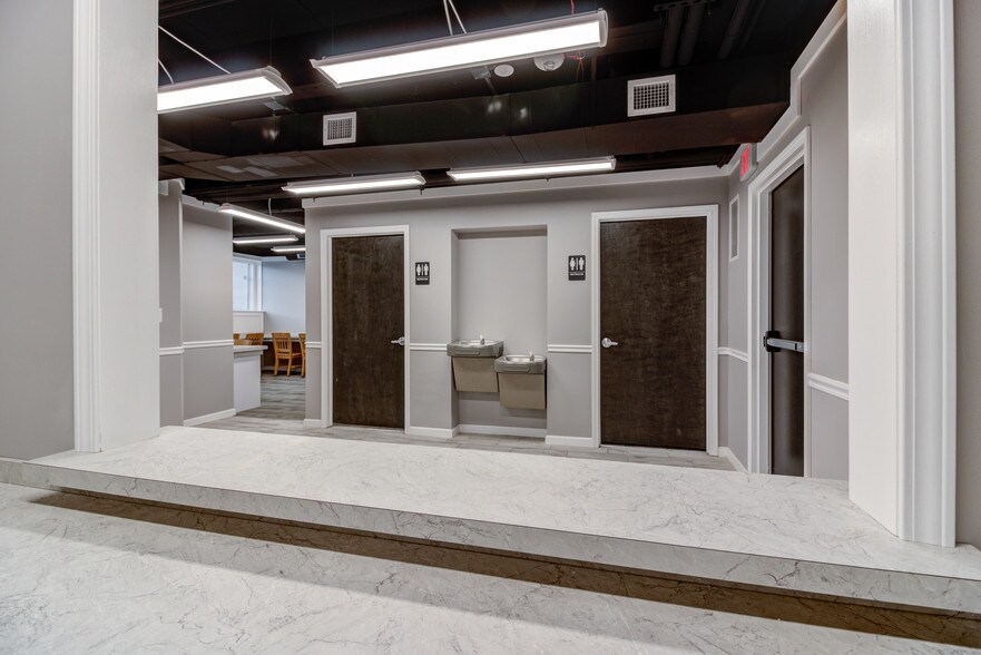 More Photos Of 25300 Lorain Rd, North Olmsted Medical For Lease