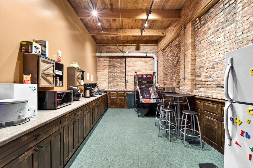 More Photos Of 510 College Ave, Racine Storefront Retail Office For Sale