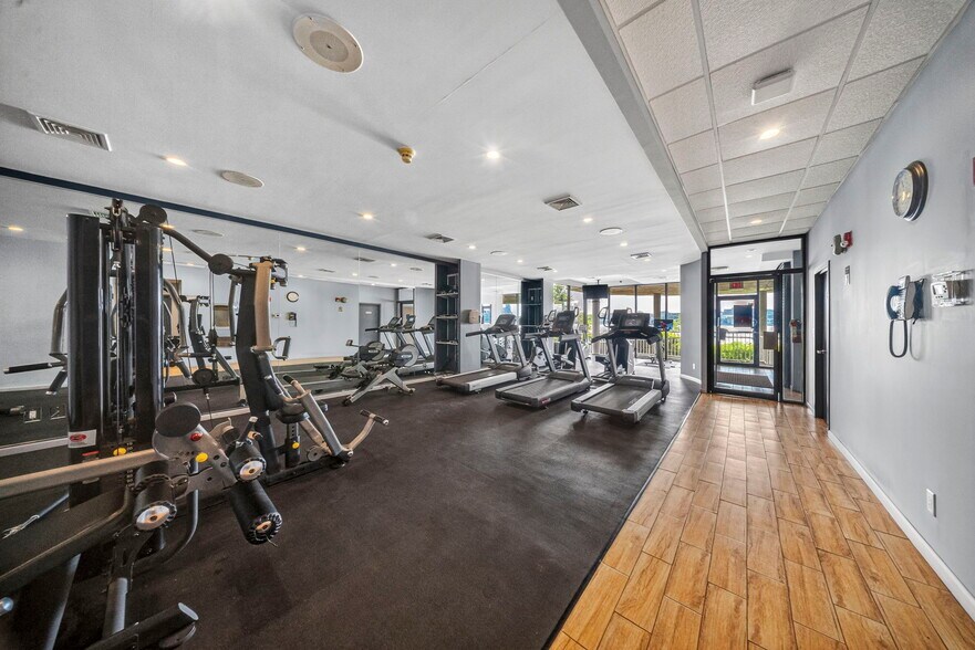 More Photos Of 1033-1077 River Rd, Edgewater Apartments For Sale