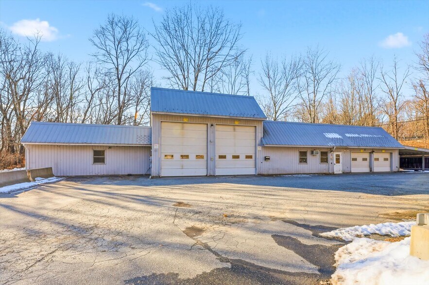 More Photos Of 58 Main st, Charlestown Office For Sale