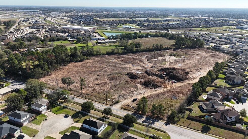 More Photos Of 7901 Spring Stuebner Rd, Spring Unknown For Lease