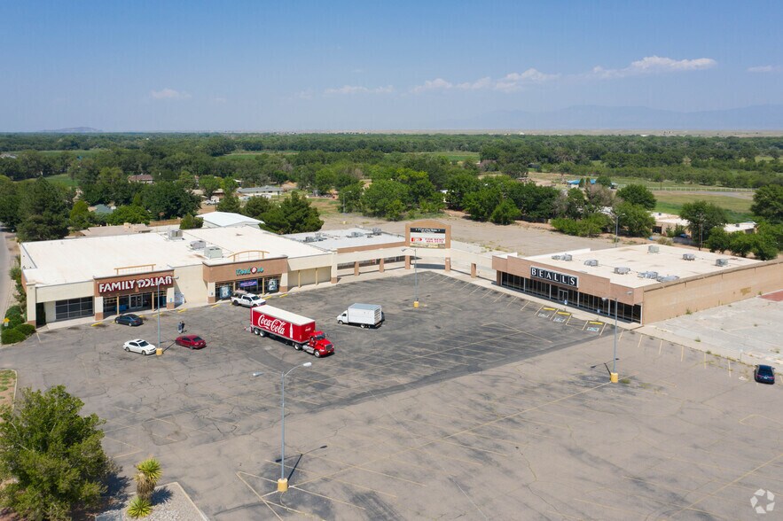 More Photos Of 164 Caldwell Ave, Belen Unknown For Lease