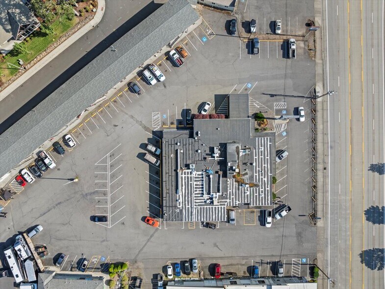 More Photos Of 535 S Columbia River Hwy, Saint Helens General Retail For Lease